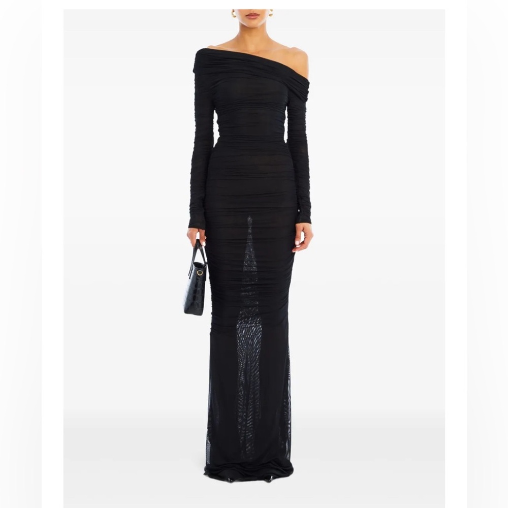 NWT 495.00 LUANA ROUCHED BLACK DRESS 

SEROYA XS
